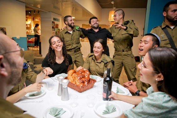 Shabbat dinner